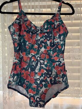 LUCKY LEO women’s leotard year of the snake HARMONY design LIKE NEW ballet leg